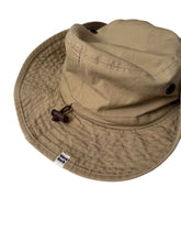 Cappello avventura Out-Back con cinturino